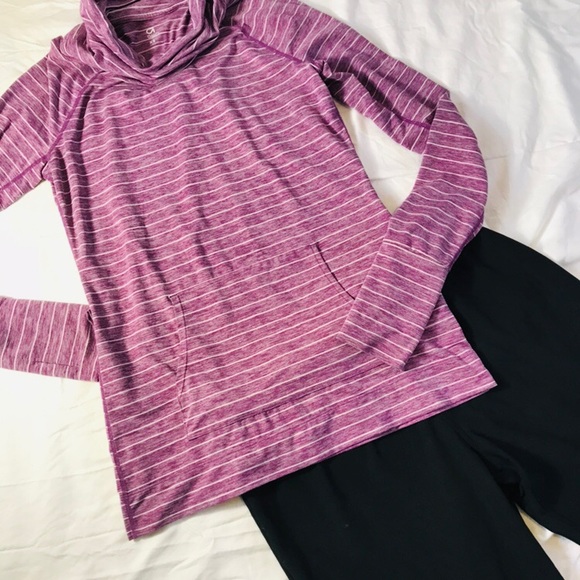 GAP Fit Cowl Neck Performance Top - Picture 2 of 5